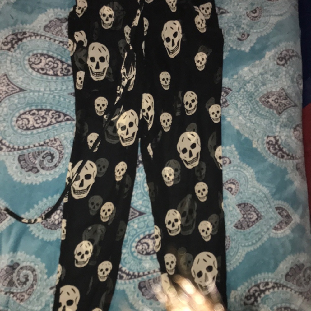 Skeleton pants